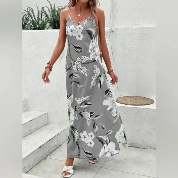 Emery Rose Dresses & Skirts - Emery Rose | Floral Print Cami Dress Boutique Brand Various Sizes Available